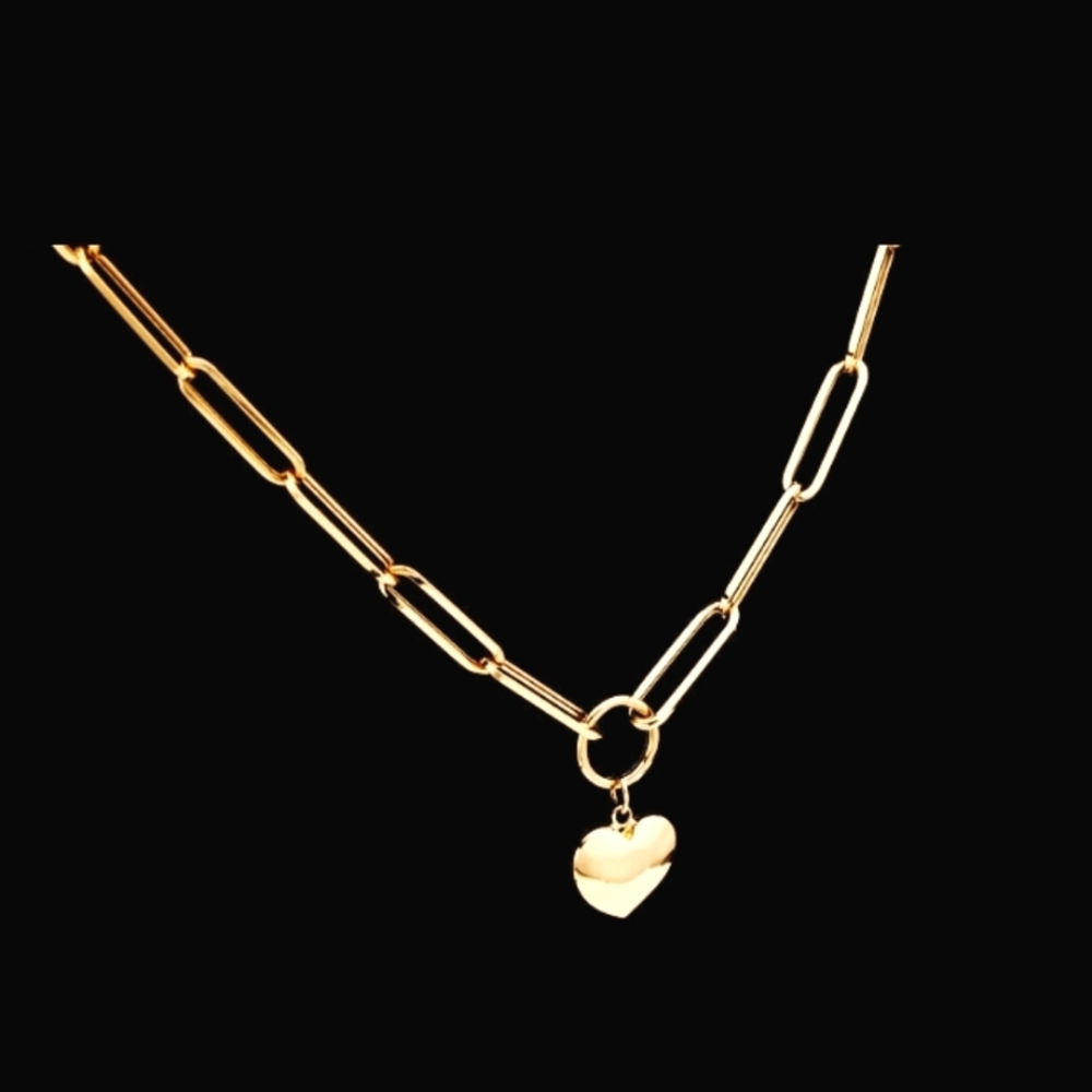 14 kt, Gold ,Paperclip ,18inch  Heart Necklacke 7.8 grams